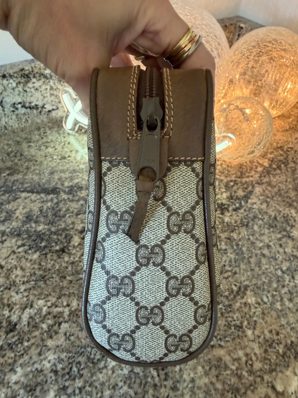 Vintage Gucci Beige GG Supreme Clutch with Green and Red Stripe